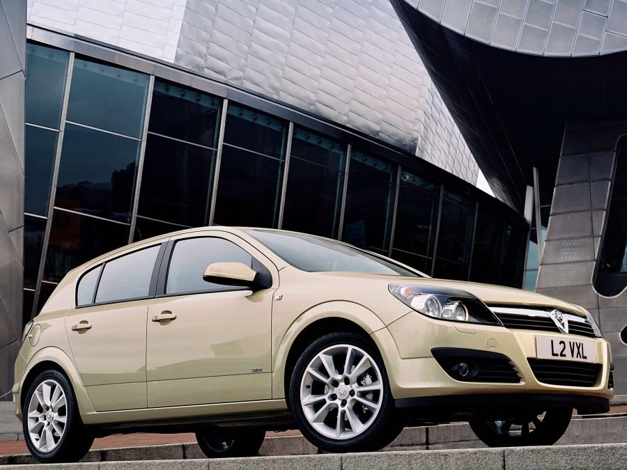  Vauxhall Astra 5-Door 2004 года  (фото 9 из 14)